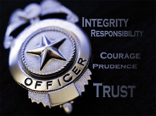 Don’t Talk To Police Says Former Law School Professor & Defense Attorney